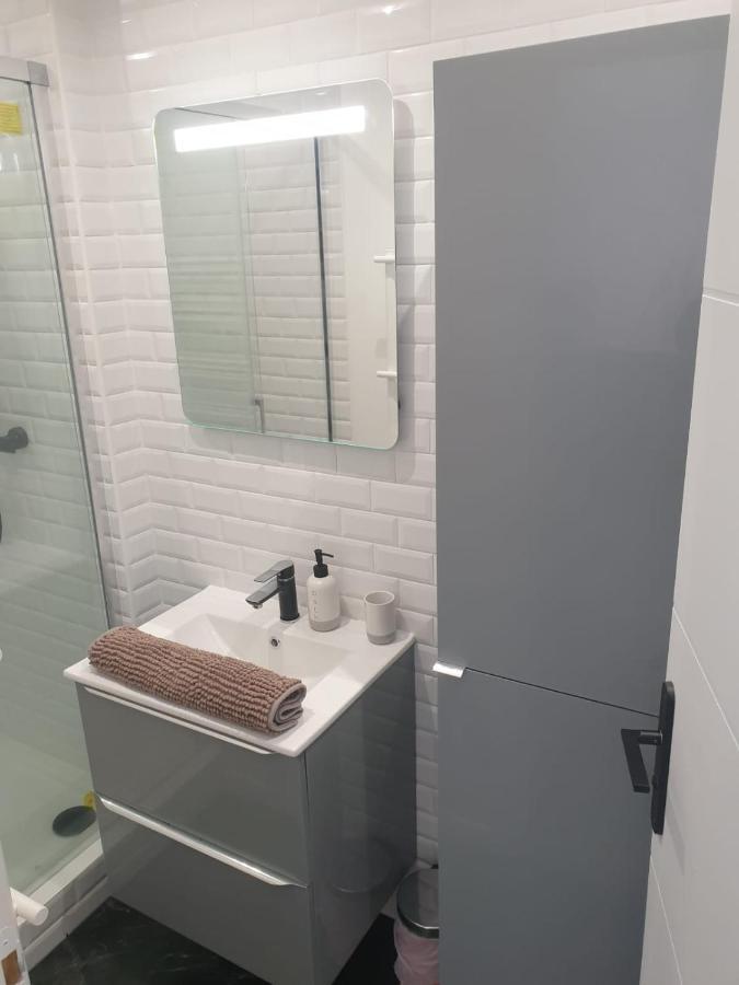 Air-Conditioned And Free Wifi Apartment Next To Promenade Des Anglais Nizza Esterno foto